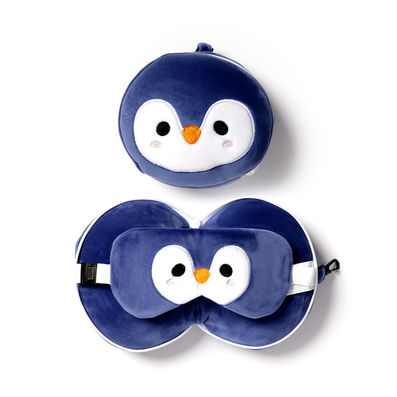 CUSH227_001 Penguin Relaxeazzz Plush Round Travel Pillow & Eye Mask Set