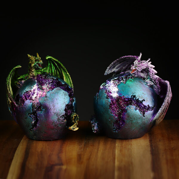 DRG501_001 Geode Egg LED Dark Legends Dragon Figurine