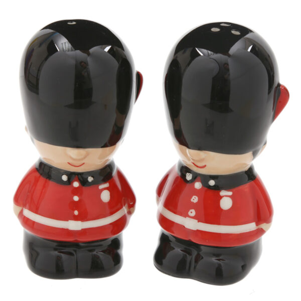 SP47_001 Novelty Guardsman Ceramic Salt and Pepper Set